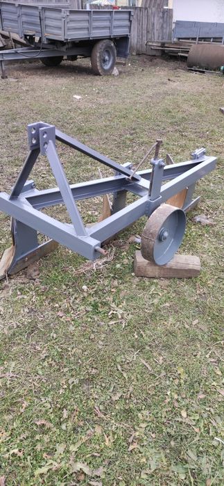 Продам плуг 3 на 30