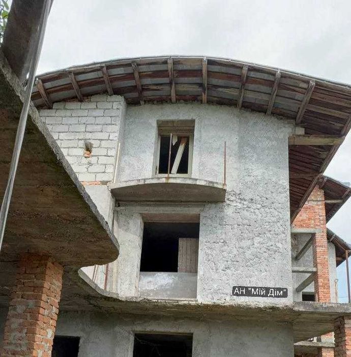 Продається будинок у м.Берегове