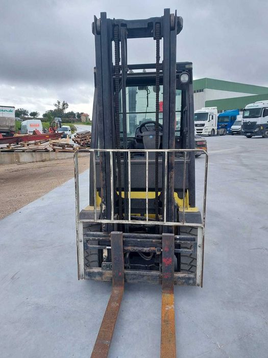Empilhador yale 25