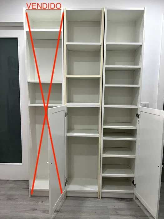 Duas Estantes IKEA Billy com porta