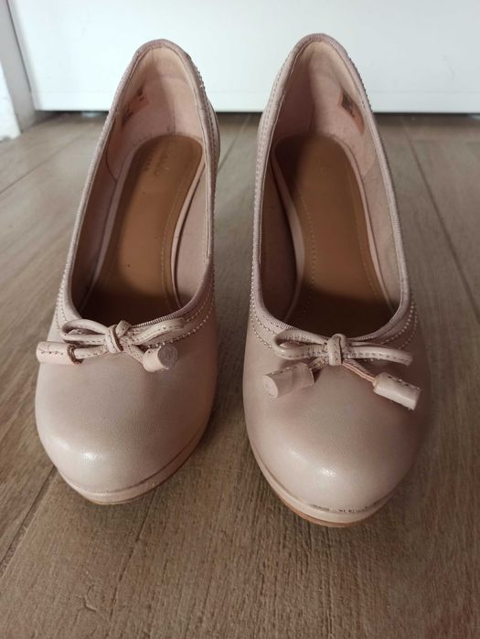 Clarks r.36 skóra pudrowy róż jak nowe