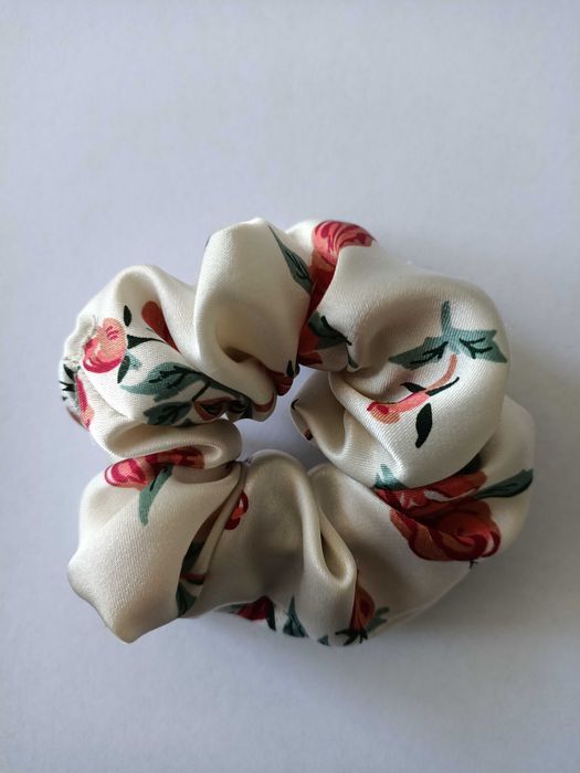 Scrunchie gumka do włosów