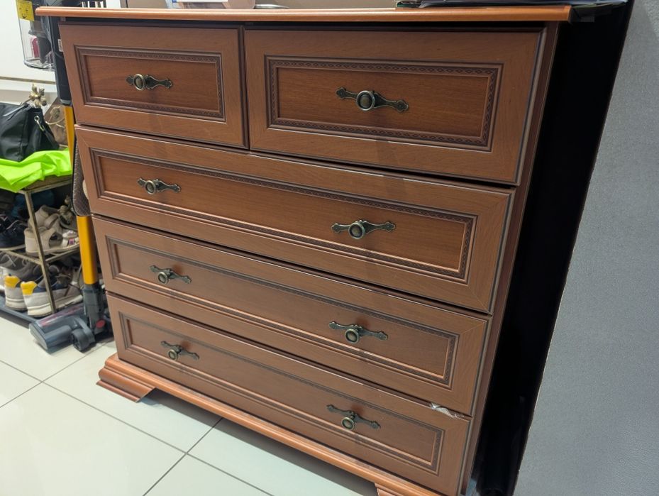 Sprzedam komodę, ładna komoda klasyczna