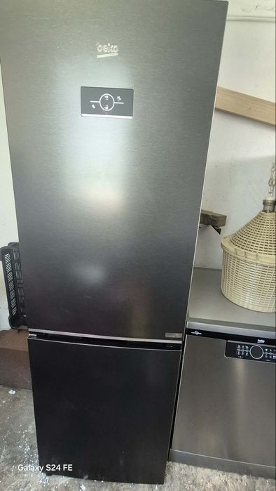 Lodówka z zamrażarką marki Beko