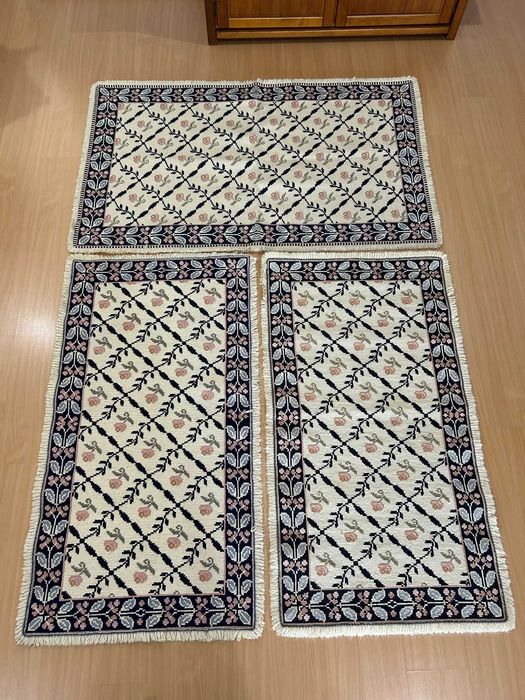 Conjunto tapete araiólos