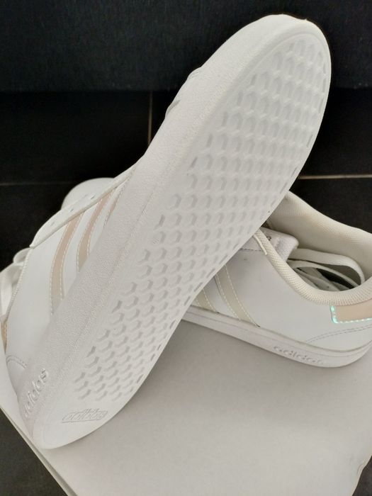 Tênis adidas novos