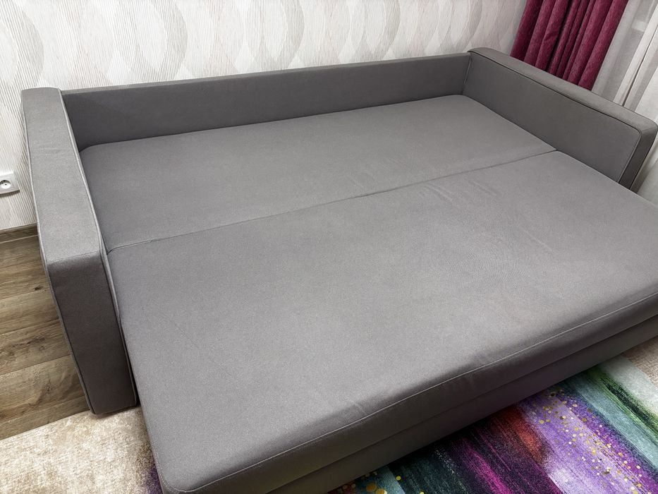 Диван б/у у відмінному стані