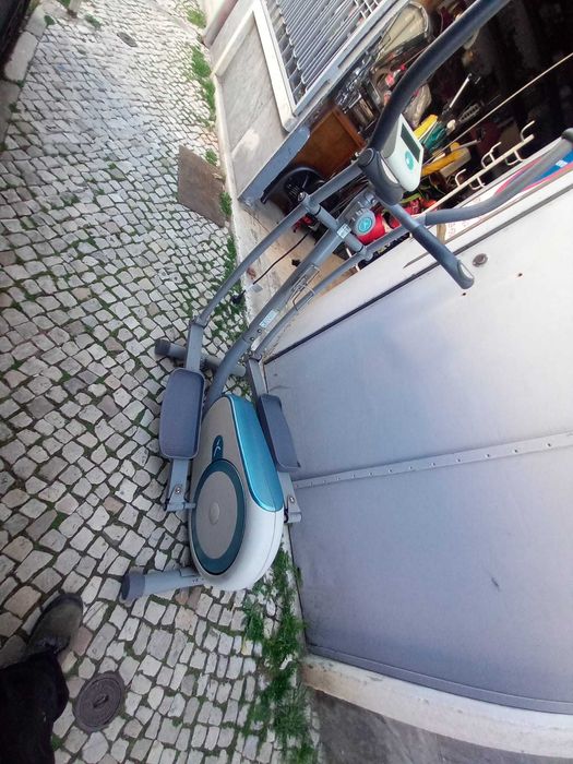 Bicicleta Elíptica Domyos FC400 funcional bom estado