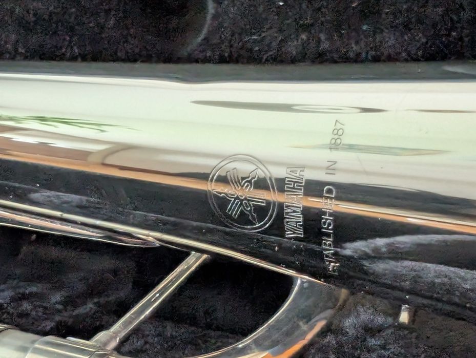 Trompete Prateada Yamaha 4335GII