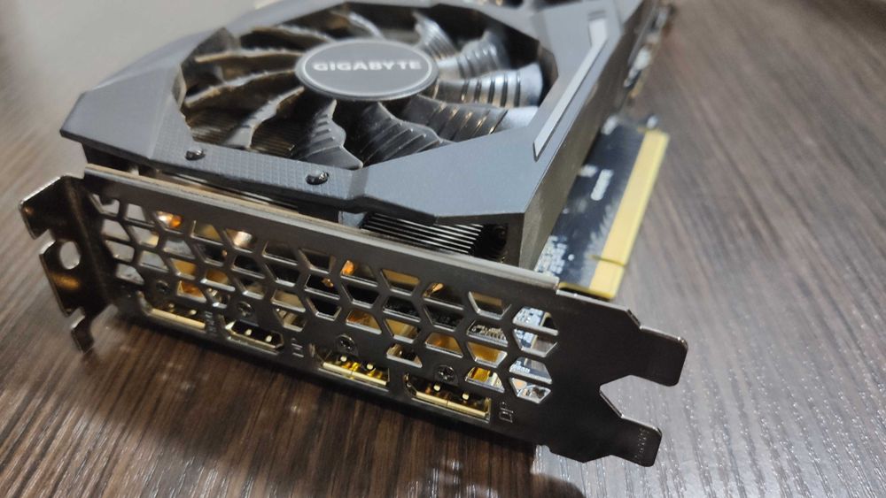 RTX 2070 SUPER gigabyte
