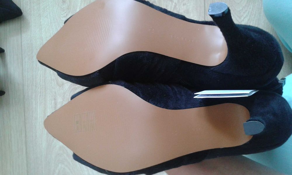 Botki 41 Reserved zamszowe czarne NOWE buty wiosenne szpilki
