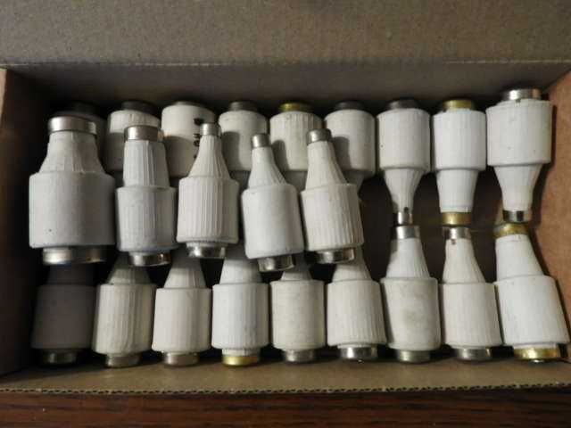 Oprawy bezpieczników topikowych + bezpieczniki - PRL