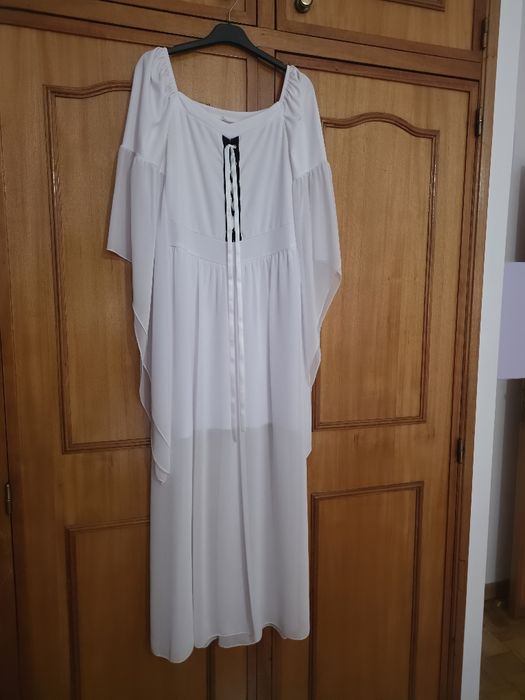 Vestido branco de mulher tamanho M