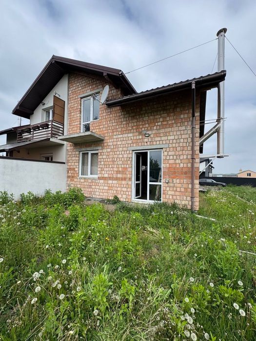 Продаж котеджу 140 м.кв. в Зубрі
