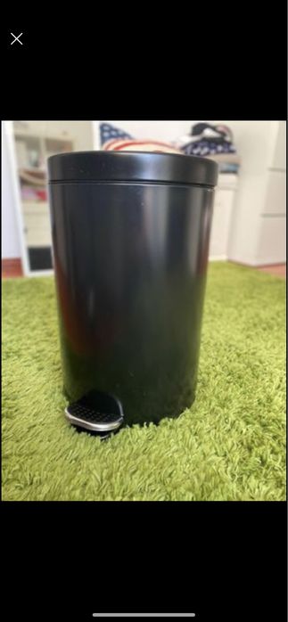 Caixote do lixo como novo