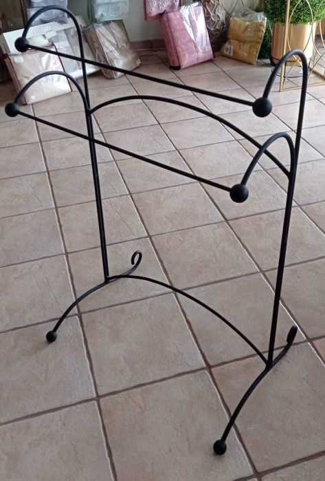 Toalheiro de Ferro Preto