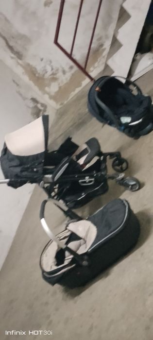 Carrinho de bebe trio da Zippy