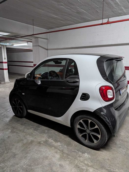 Smart Fortwo 1.0 71cv | 52.400 km | 1 Dono | Teto Panorâmico