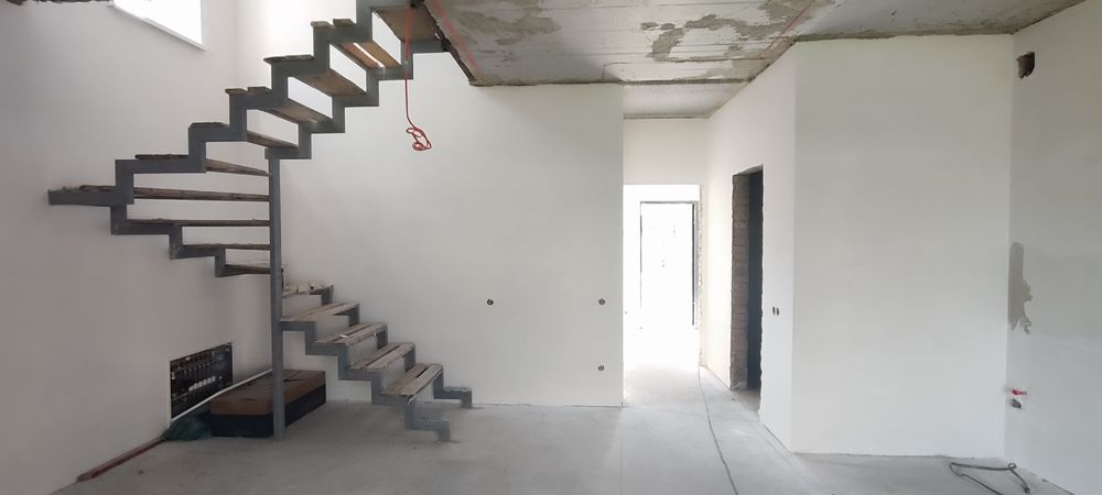 Продаж кутового таунхауса від забудовника, без комісії, чистовий стан