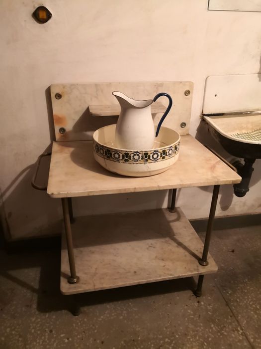 Umywalnia marmuowa przełom XIX/XX w.