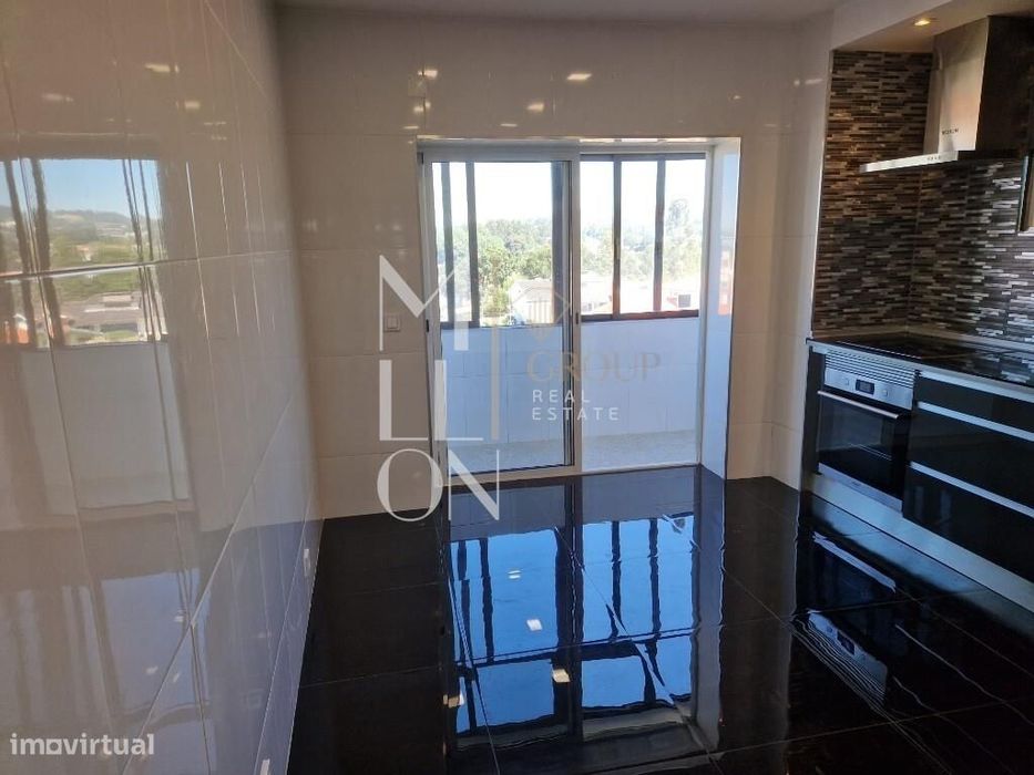 Apartamento T3 Renovado com Suite e Excelente Exposição Solar | Paços
