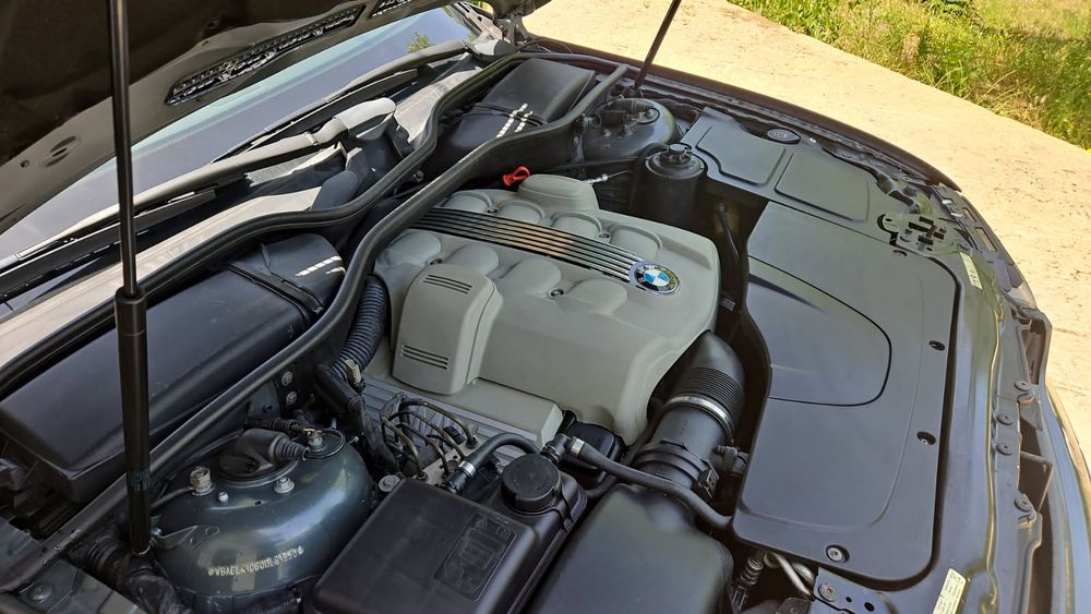 BMW 735 — fotografia 11