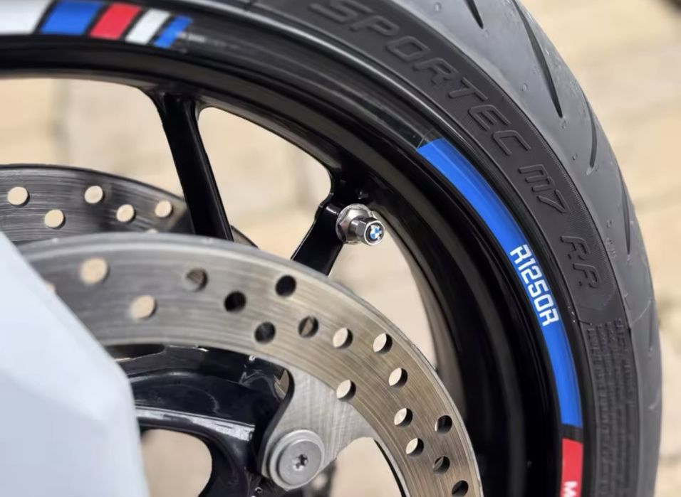 Колпачки на нипель комплект 4шт BMW