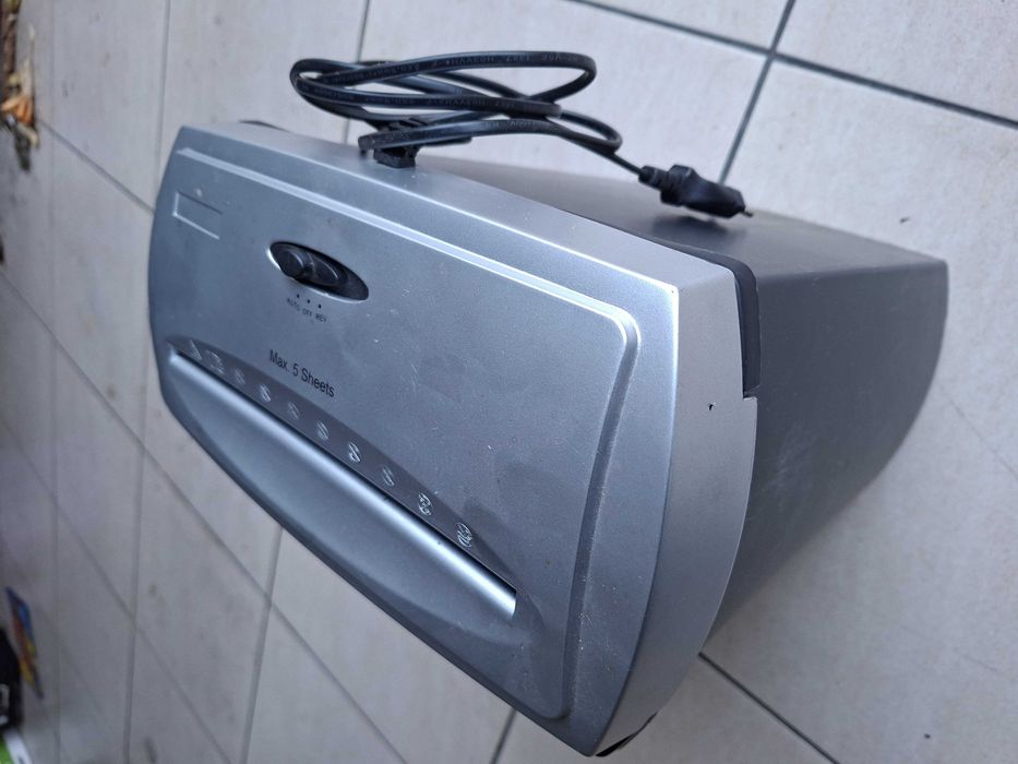 Triturador de papel compacto