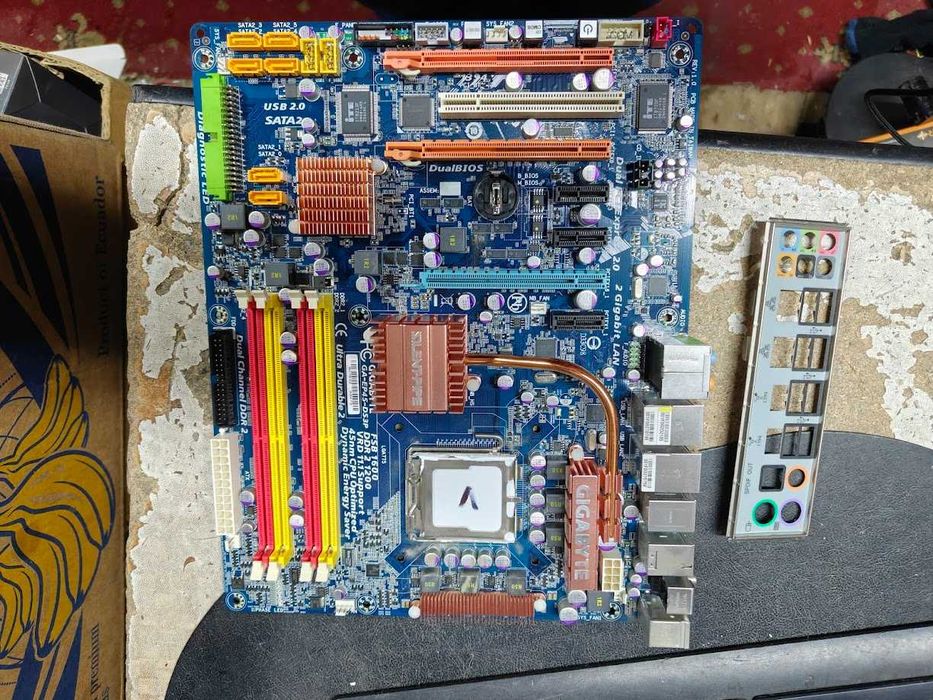 Материнская плата сокет socket lga 775 1155 AM2 AM3 FM1 под DDR2 DDR3