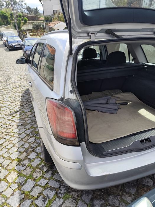 Opel Astra Prata 2008