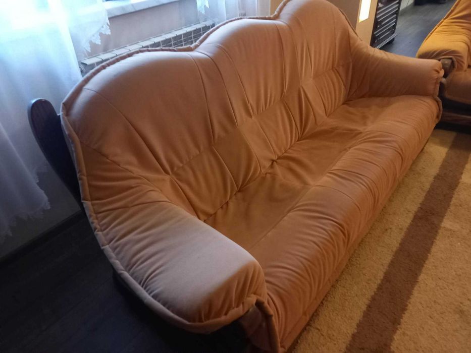 Sofa trzyosobowa, dwa fotele