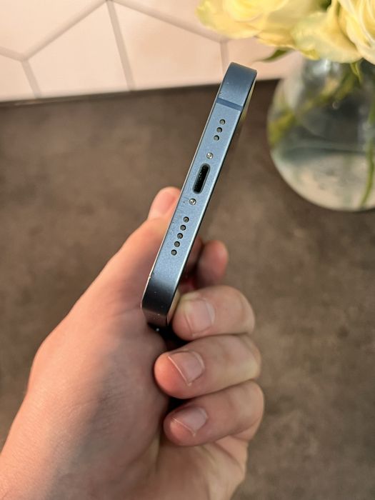 Iphone 14 w bardzo dobrym stanie