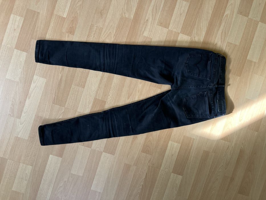 Levi’s super skinny 710