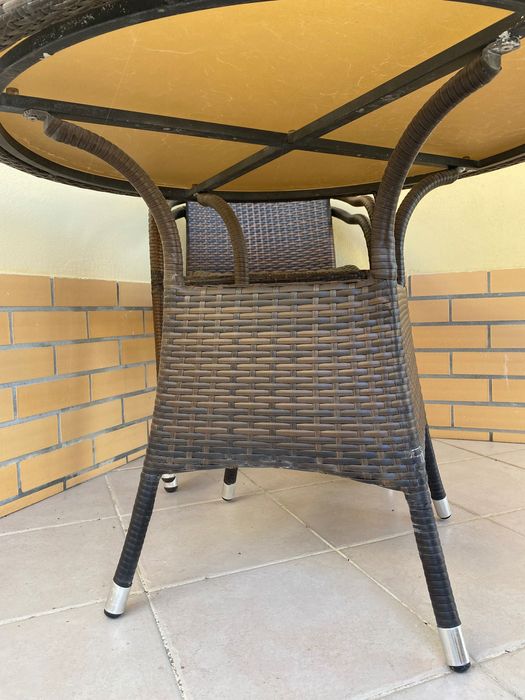 Mesa exterior redonda + 4 cadeiras