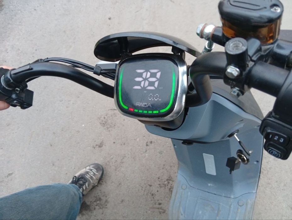 Продам электро скутер Fada moai