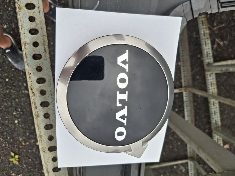 Znaczek emblemat volvo ex30