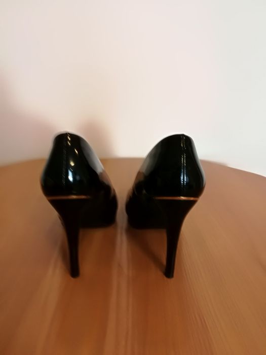 Sprzedam szpilki r. 36