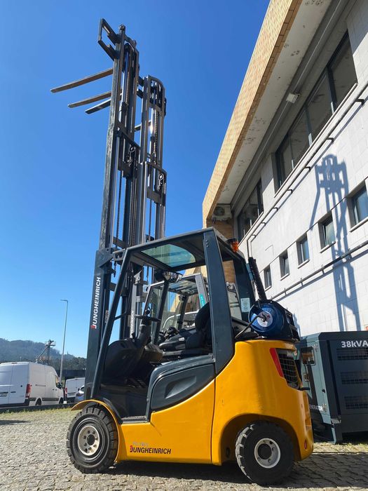 Empilhador Gás Jungheinrich TFG 316 S
