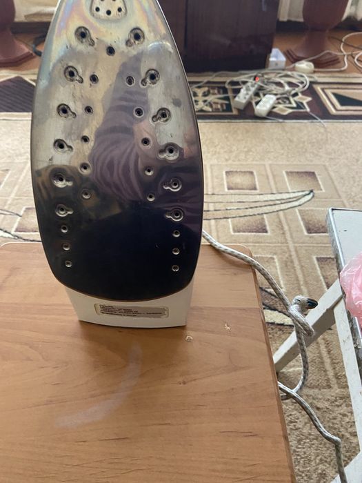 Утюг в рабочем состоянии.