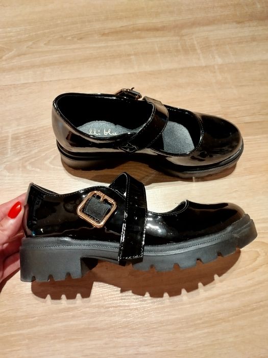 Buty lakierki dziewczęce