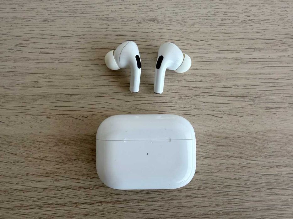 AirPods Pro Originais com carregamento MagSafe + Acessórios