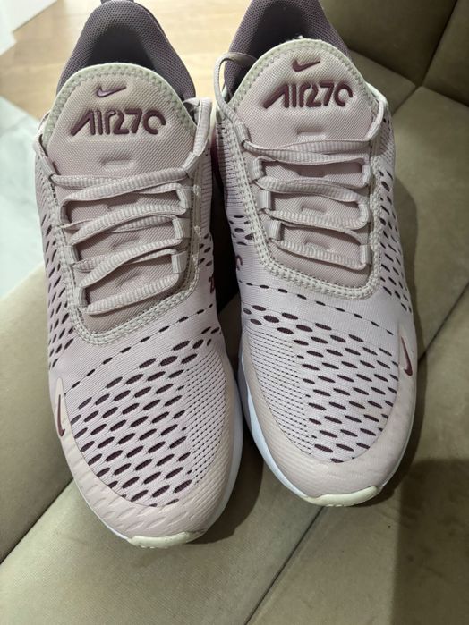 Nike Air Max 270