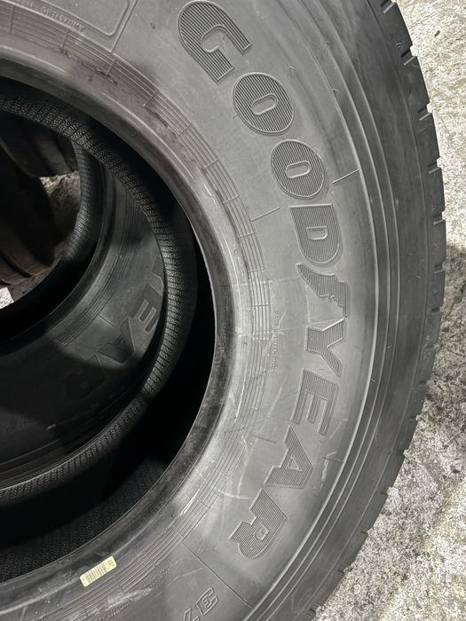шина вантажна б/в 375/90R22,5 Goodyear Omnitrac MSS (2 шт)
