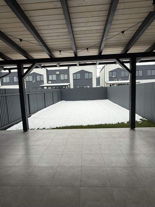 Продаж новенького котеджу з ремонтом