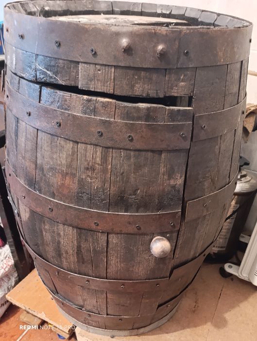 Barril antigo para bar