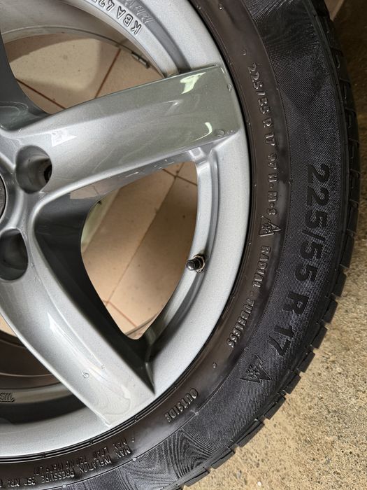 Резина з Дисками 225/55 R17 4 шт 5•120 Розболтовка
