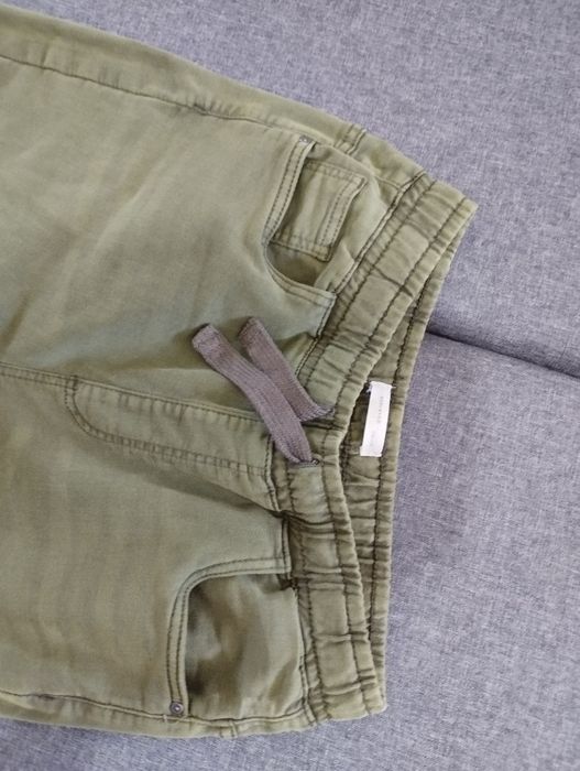 Оливкові джогери Reserved