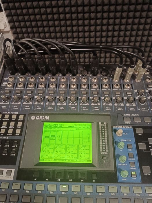 Mixer cyfrowy Yamaha 01V 96 w bardzo dobrym stanie.