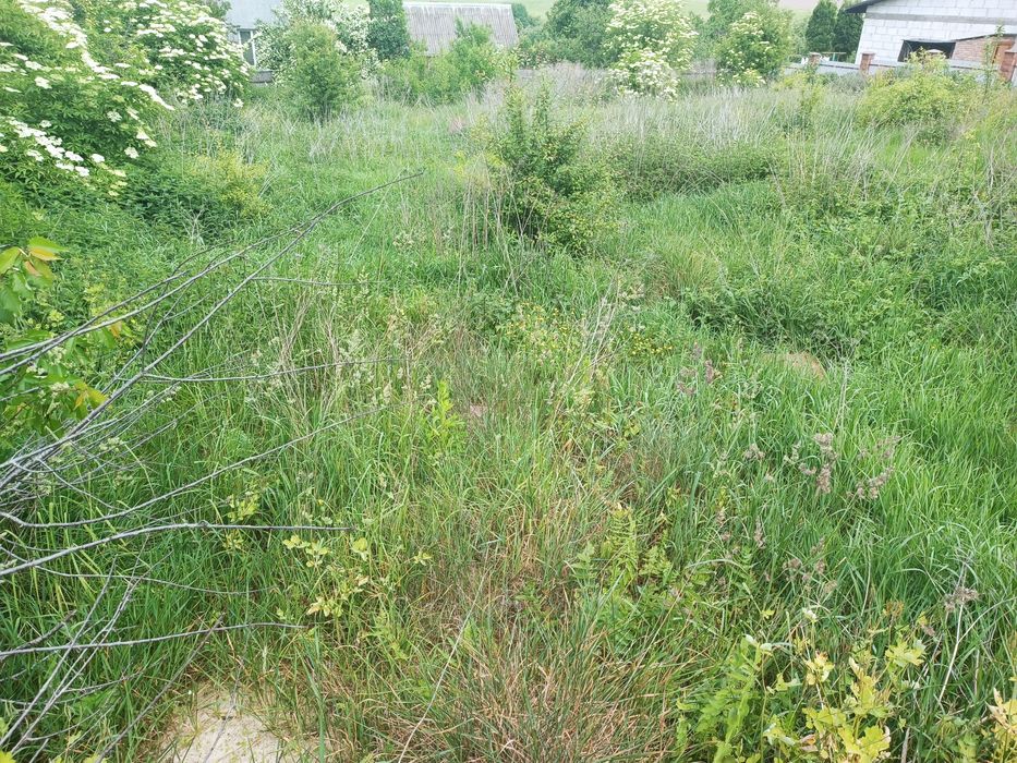 Продам ділянку під будівниство в селі