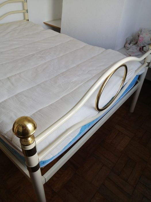 Cama de Casal Vintage